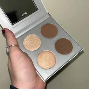Brand new PÜR Sculptor Highlight & Contour Palette